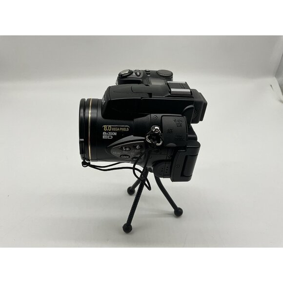 Nikon Coolpix 8700 8MP Digital Camera with 8x Optical Zoom (25515) With Charger - Picture 12 of 16